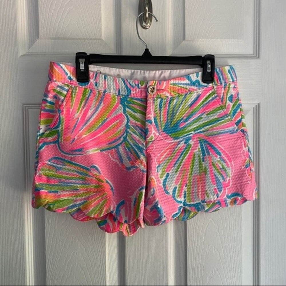 Lilly Pulitzer Buttercup Shorts Scallop Hem Pink Pout Shellabrate - size 4